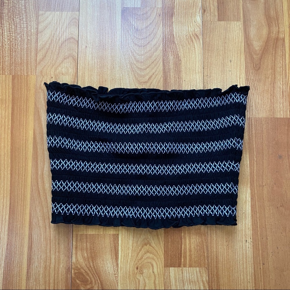 Black scrunched top